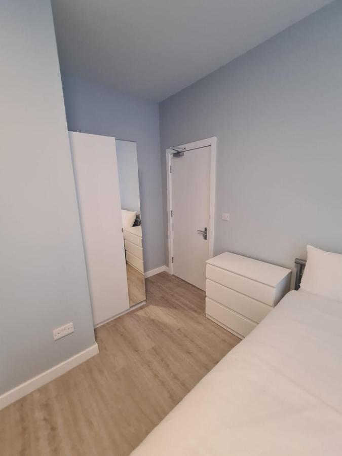 17 Elm Road Aparthotel Лондон Екстериор снимка